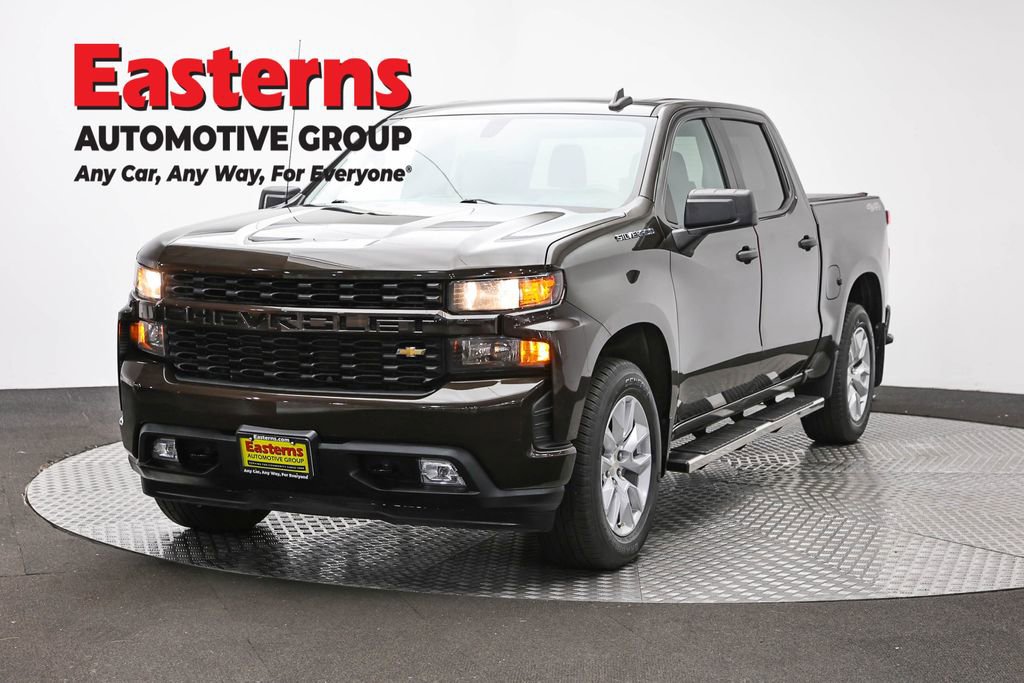 Used 2020 Chevrolet Silverado 1500 Custom w/ Custom Value Package AWD/4WD image 1