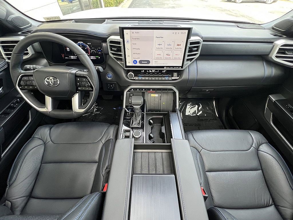 Used 2024 Toyota Sequoia Platinum image 10