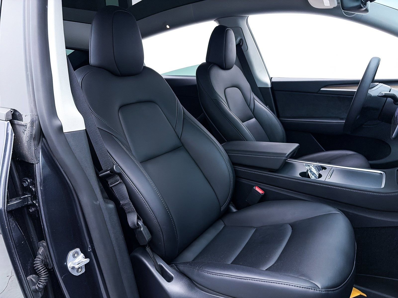 Used 2024 Tesla Model Y Long Range image 31