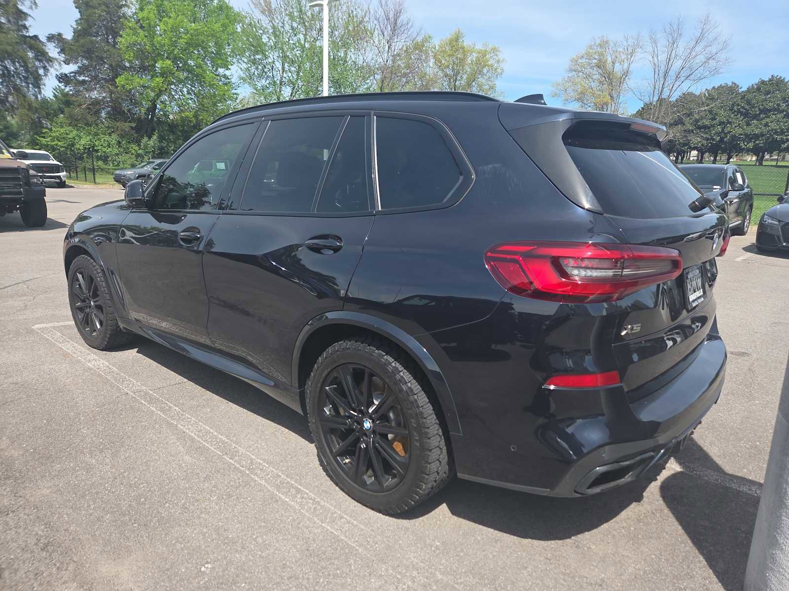 Used 2020 BMW X5 M50i w/ Executive Package image 7