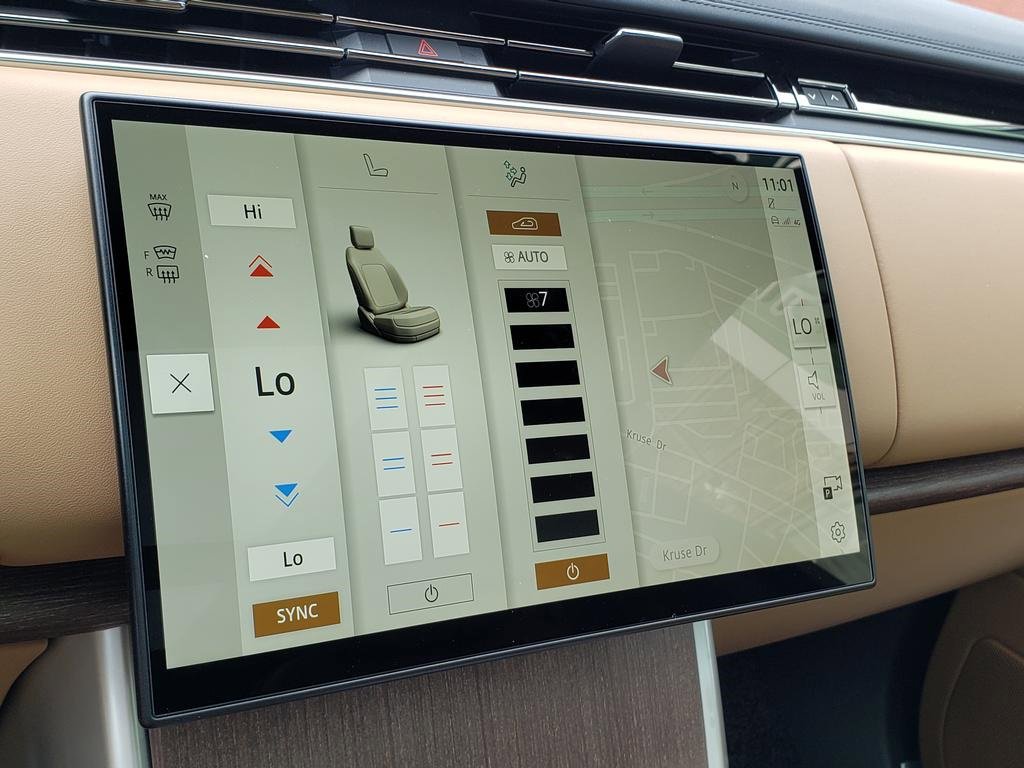 New 2025 Land Rover Range Rover Long Wheelbase SE image 24