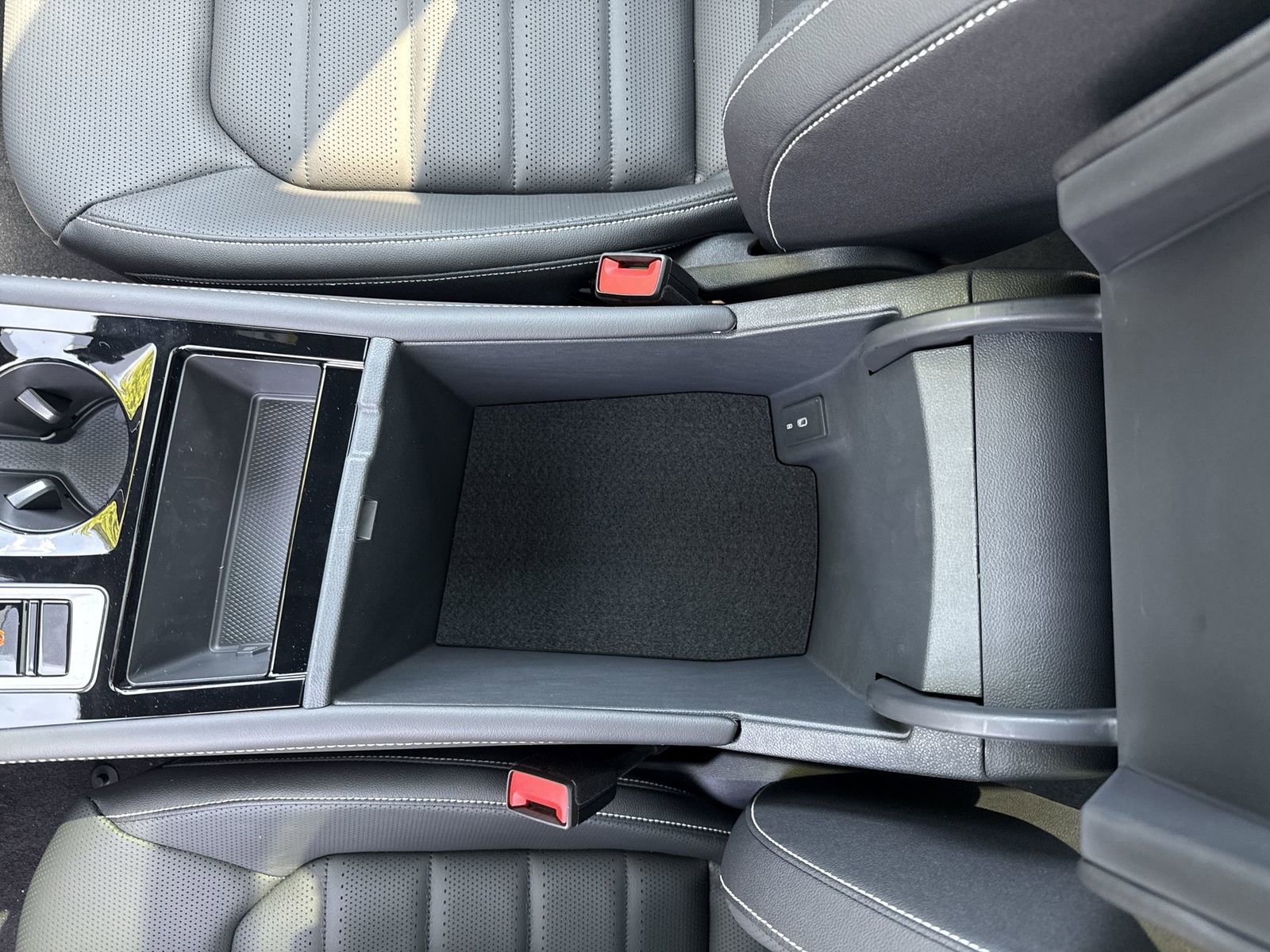 New 2025 Volkswagen Atlas Cross Sport SEL image 22