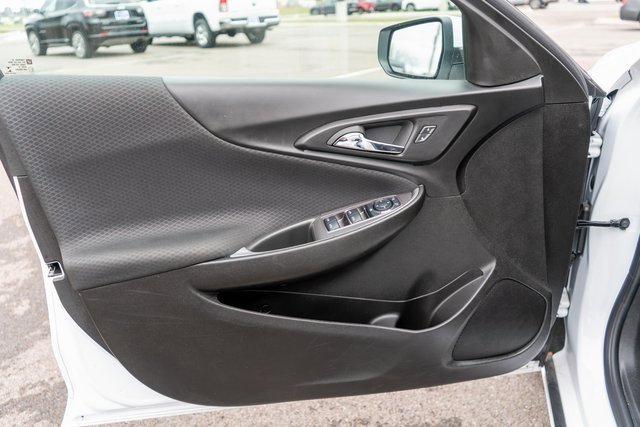 Used 2025 Chevrolet Malibu LT w/ Sport Edition image 18