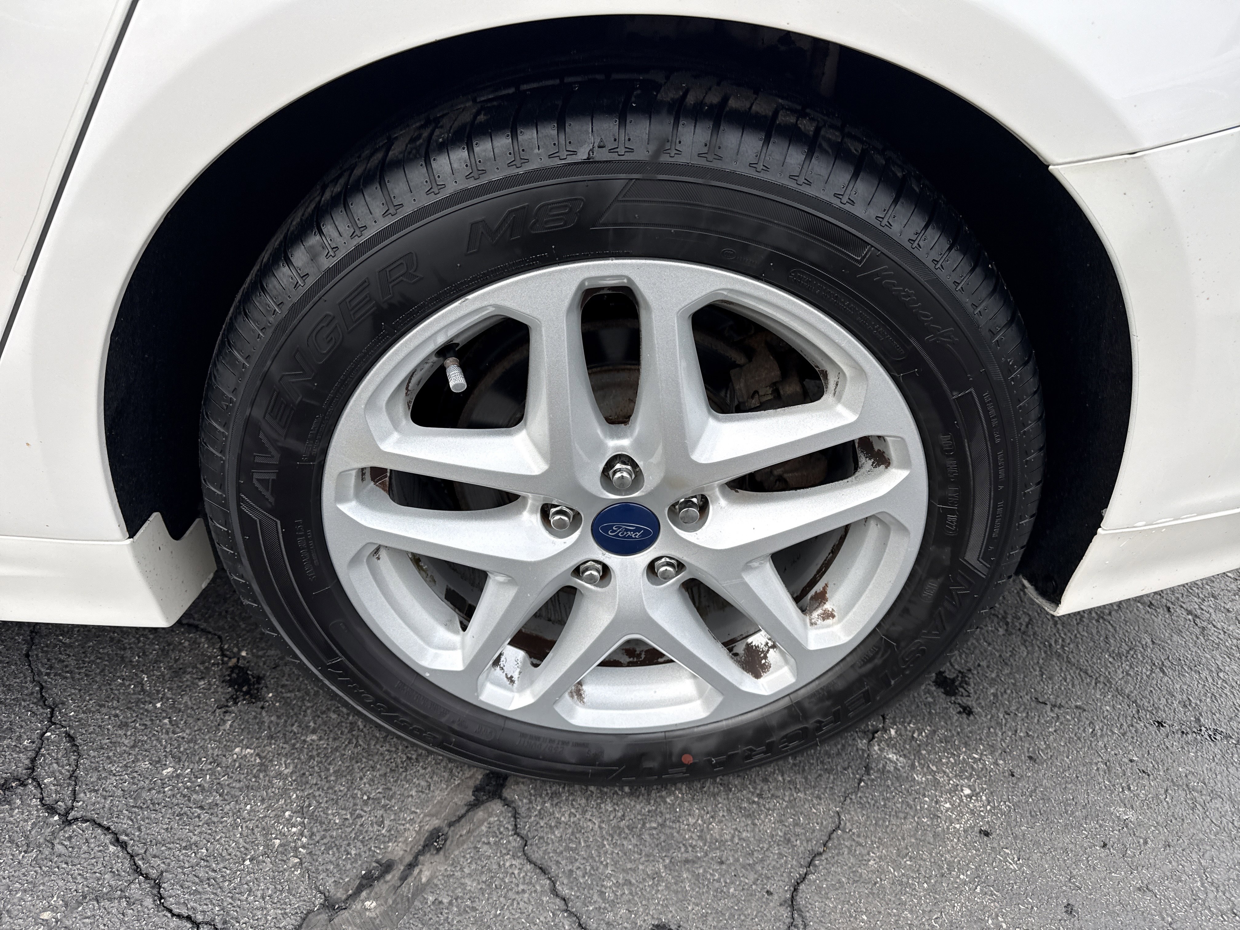 Used 2015 Ford Fusion SE image 4