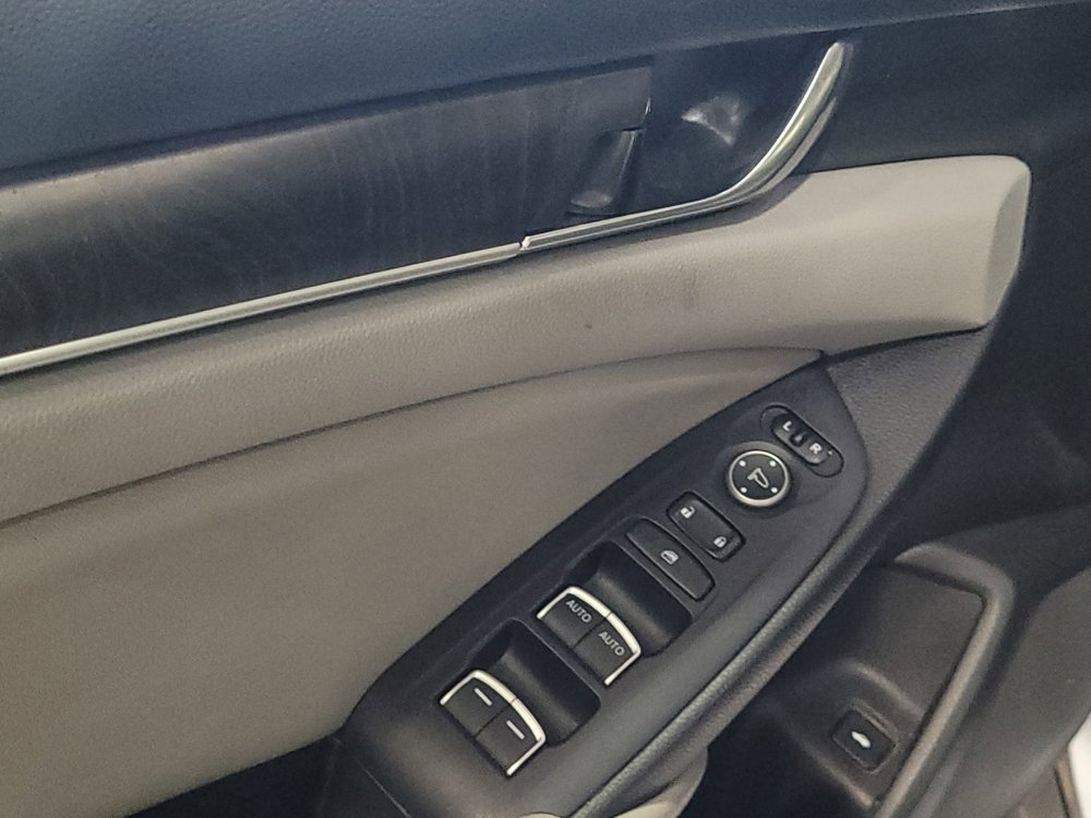 Used 2020 Honda Accord EX image 27