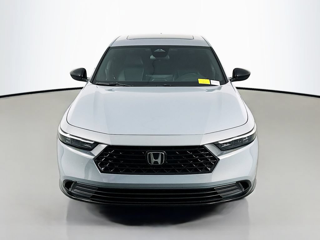 Used 2023 Honda Accord Sport image 2
