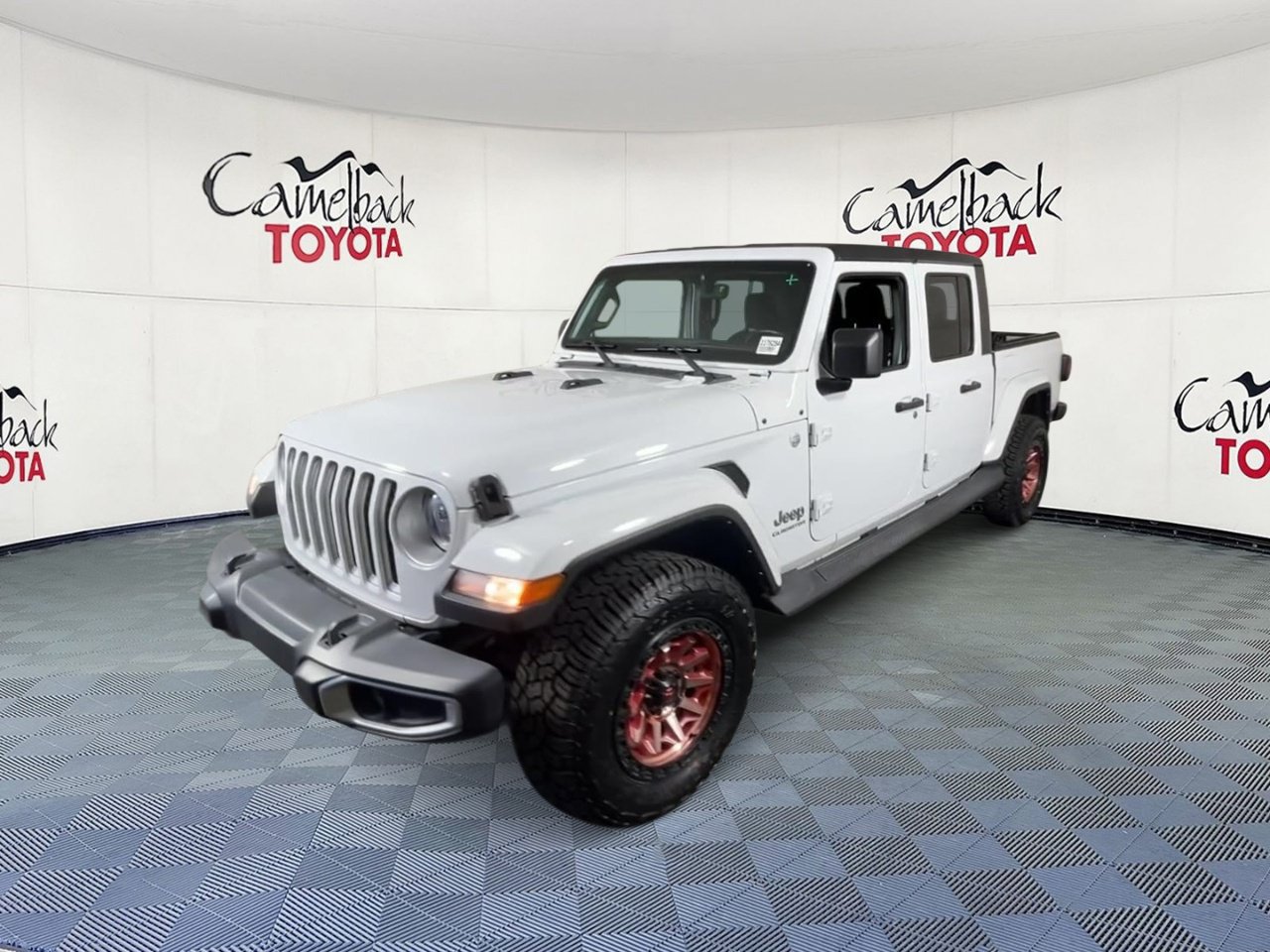 Used 2022 Jeep Gladiator Overland AWD/4WD image 6