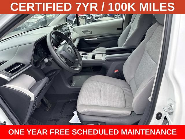 Used 2024 Toyota Sienna LE AWD/4WD image 14