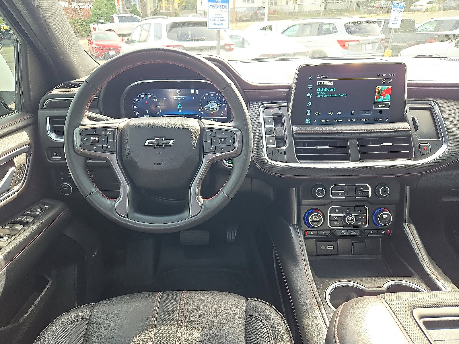 Used 2023 Chevrolet Suburban RST w/ Luxury Package image 11