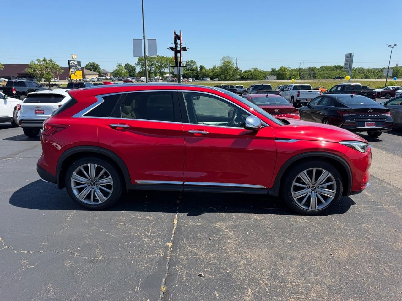 Used 2021 INFINITI QX50 Sensory w/ Accent Package AWD/4WD image 3