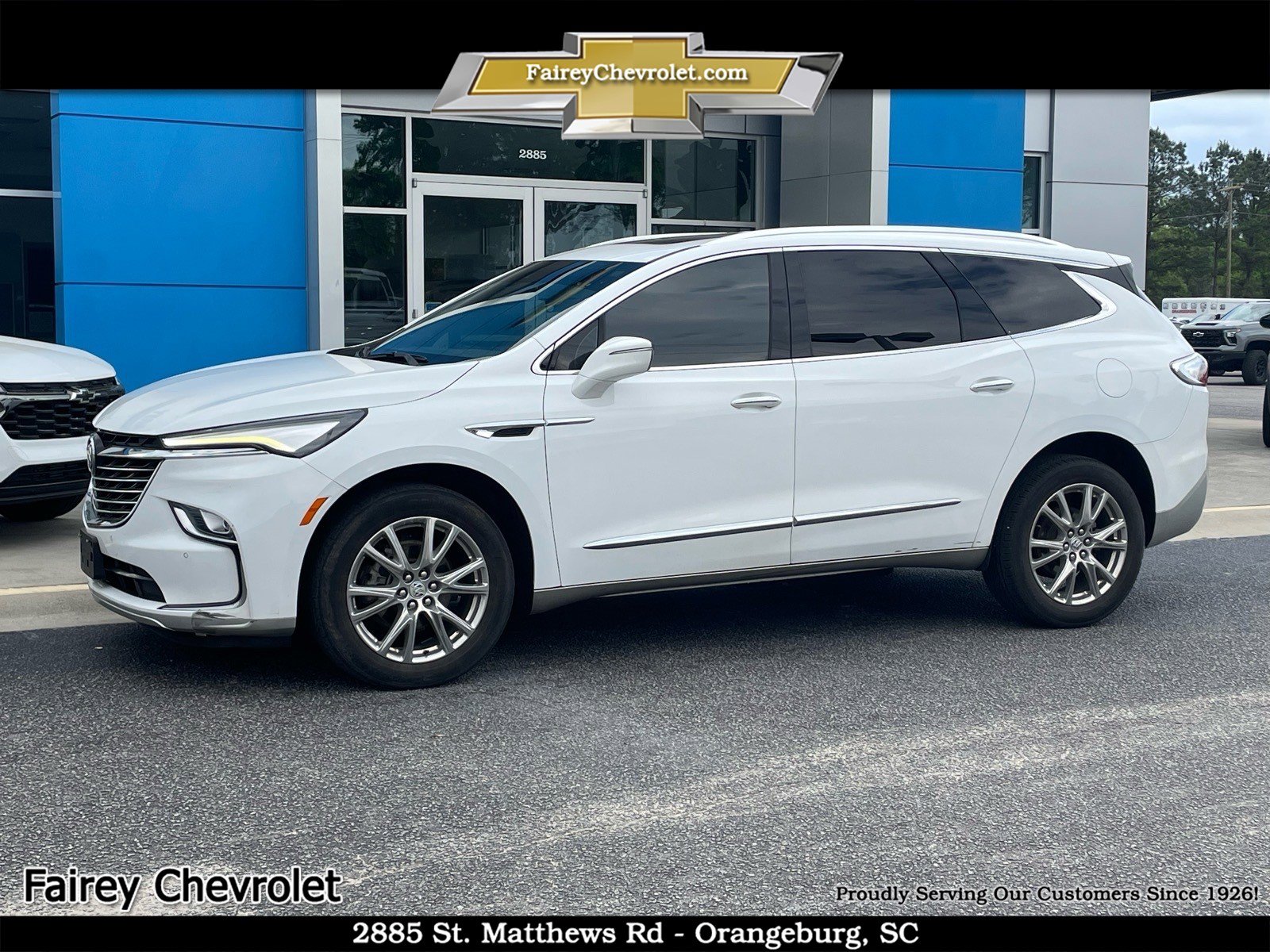 Used 2023 Buick Enclave Essence w/ Experience Buick Package FWD image 1