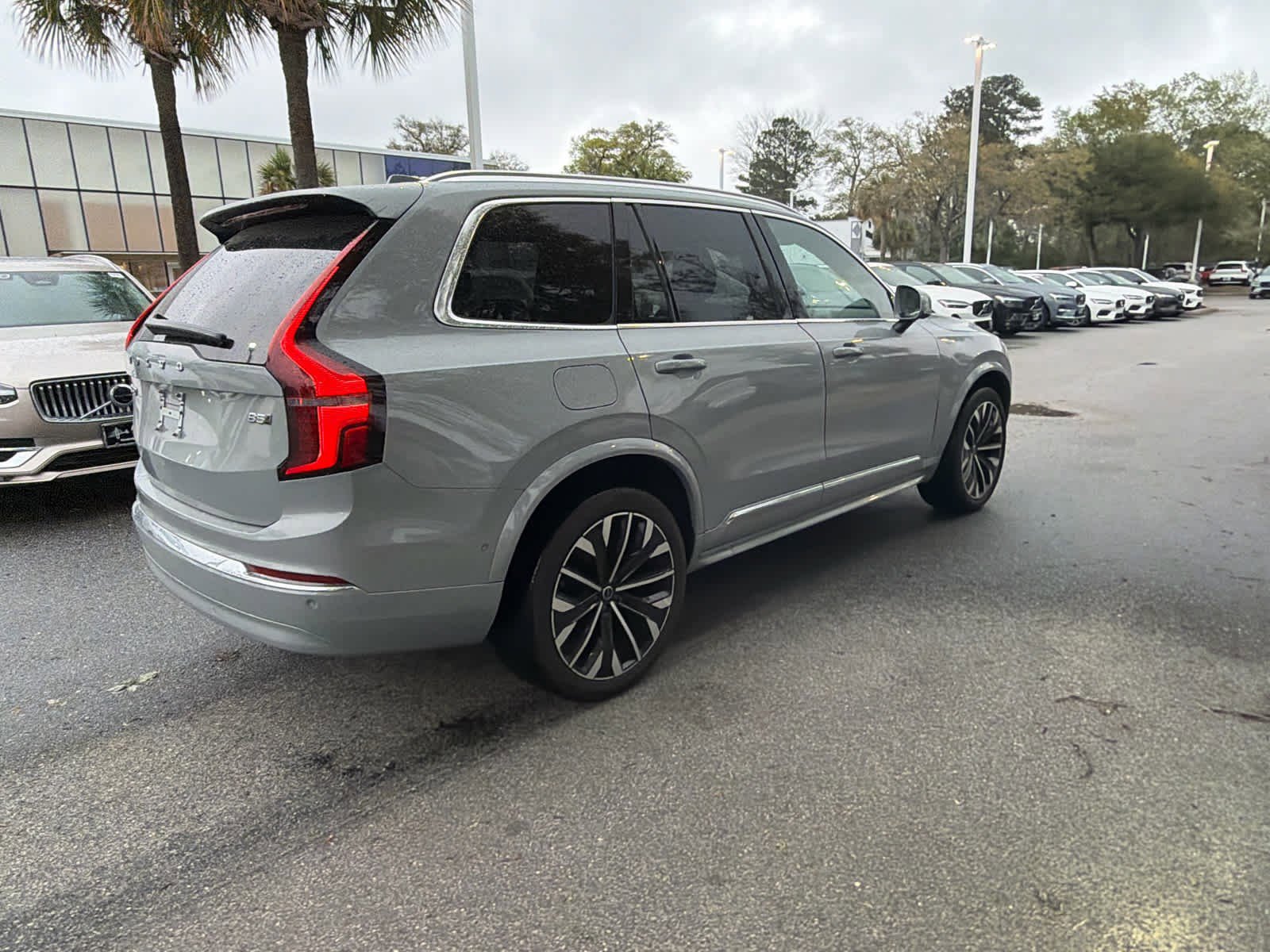 Used 2025 Volvo XC90 B5 Plus image 15