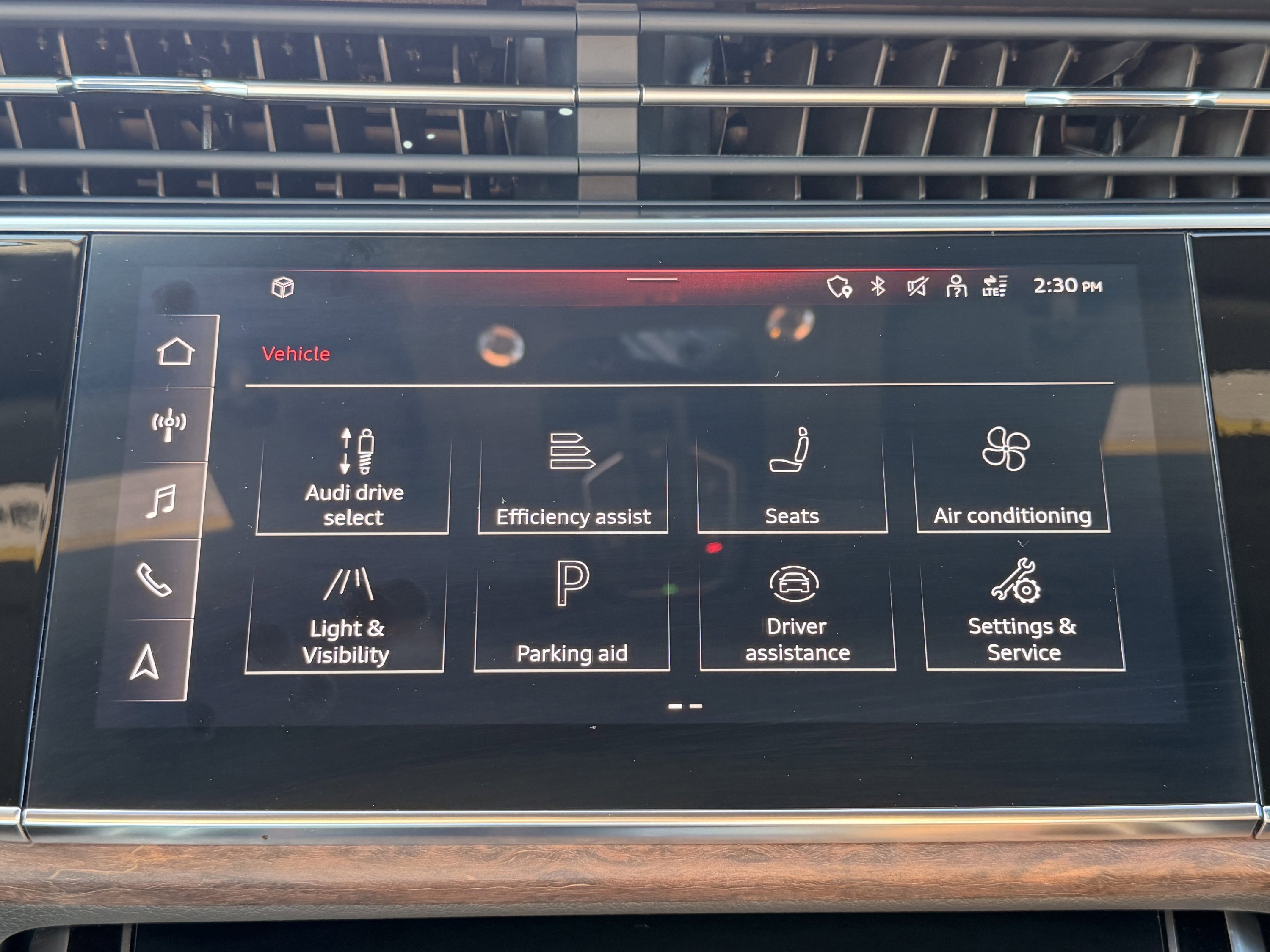 Used 2023 Audi Q8 Premium w/ Convenience Package image 64