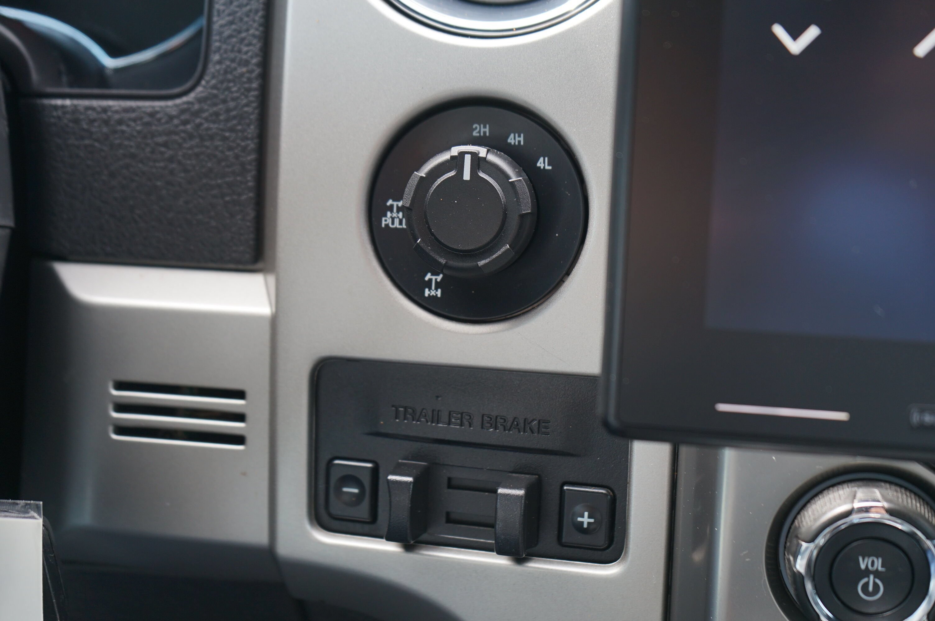 Used 2013 Ford F150 FX4 w/ Luxury Equipment Group AWD/4WD image 22