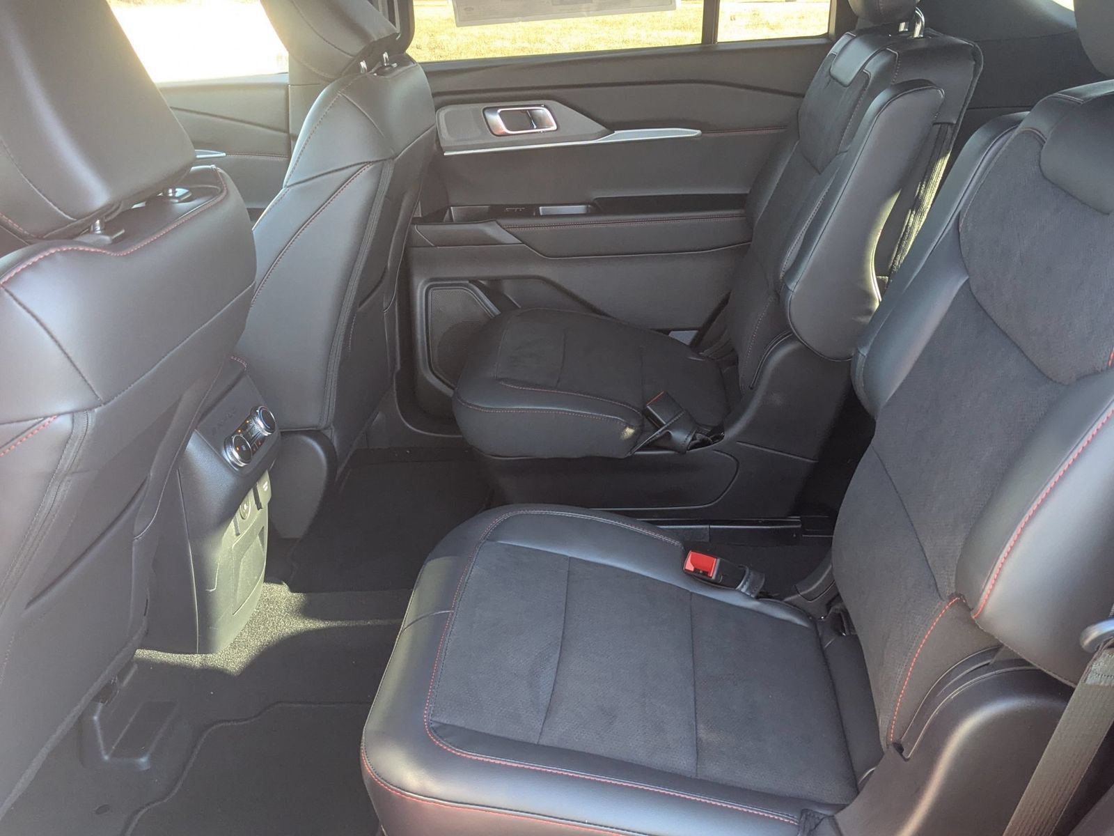 New 2026 Ford Explorer ST AWD/4WD image 30