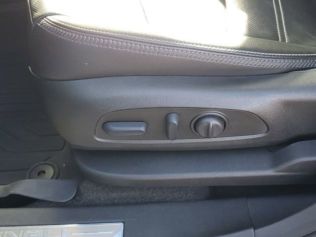 Certified 2023 GMC Terrain Denali w/ Denali Premium Package image 35