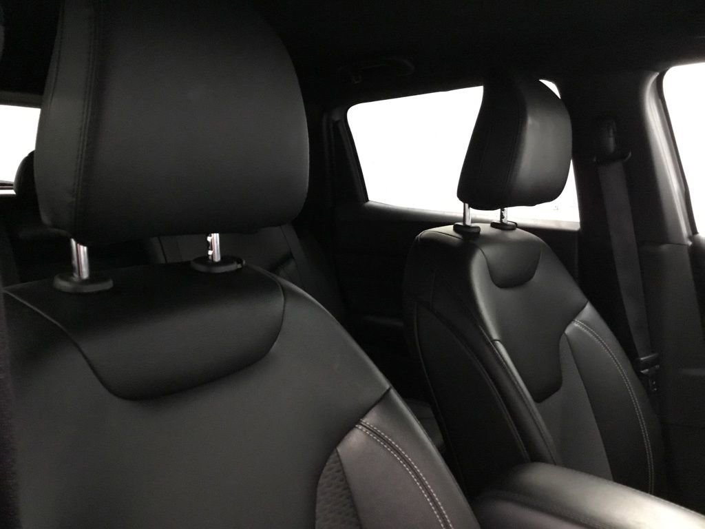 Used 2024 Jeep Compass Latitude w/ Altitude Special Edition image 23