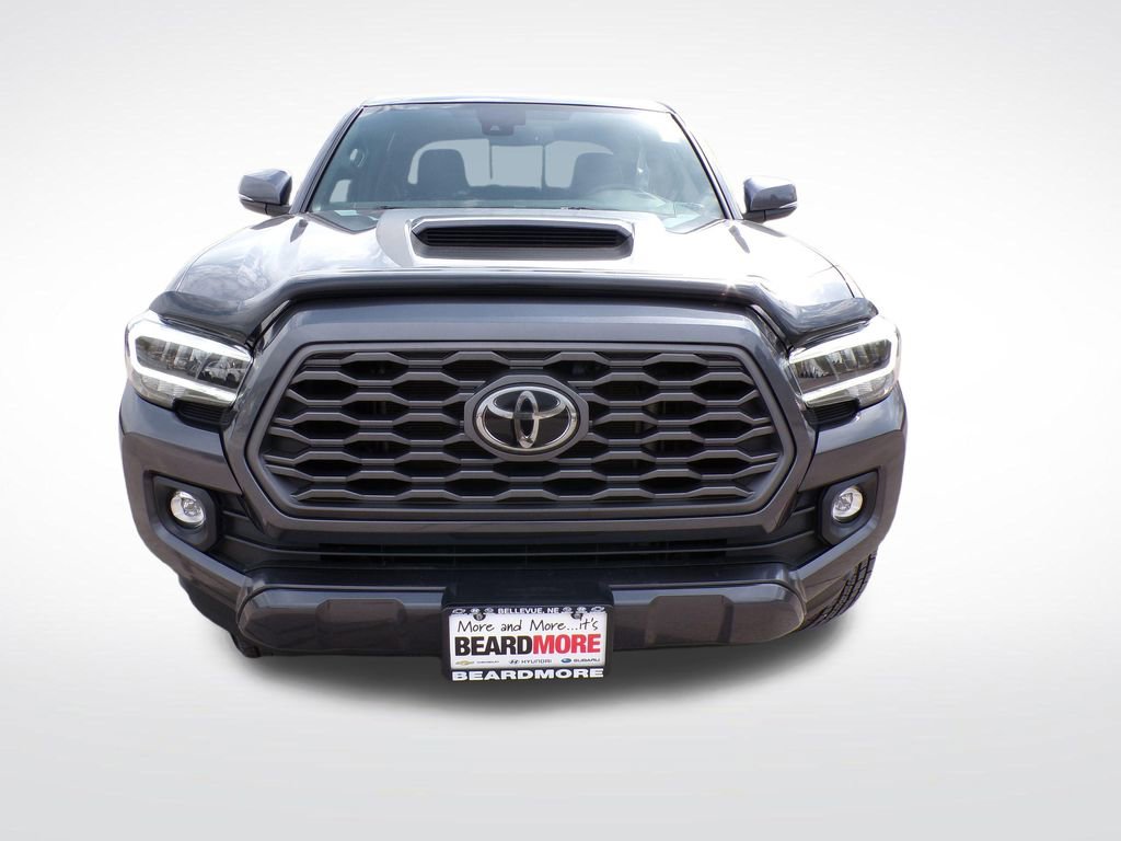 Used 2021 Toyota Tacoma TRD Sport w/ TRD Premium Sport Package AWD/4WD image 5
