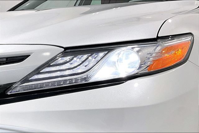 Used 2020 Toyota Camry XSE FWD image 38