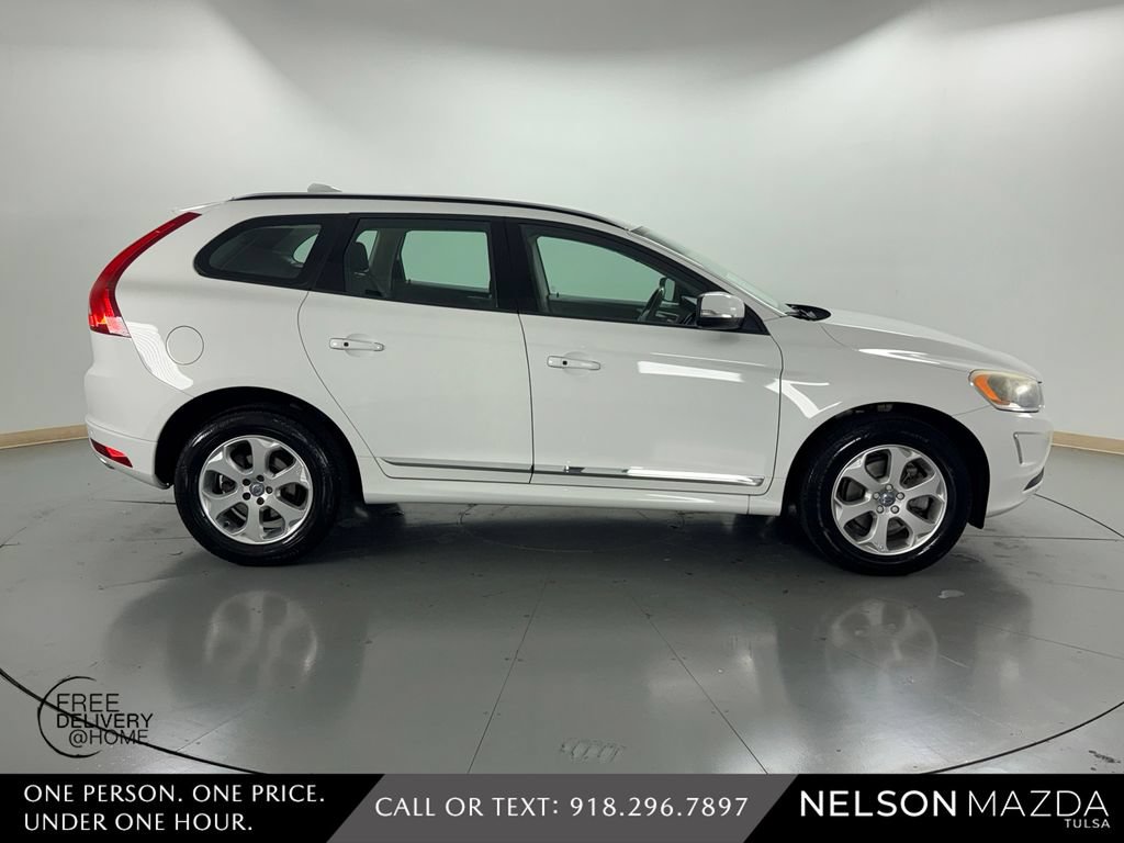 Used 2016 Volvo XC60 T5 w/ Proximity Package FWD image 5