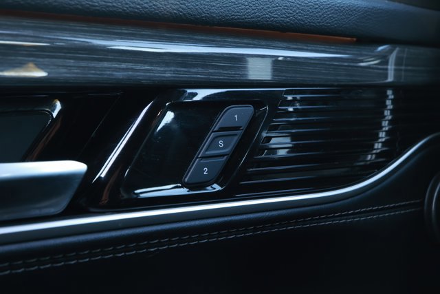 Used 2022 Jeep Wagoneer Series II RWD image 20