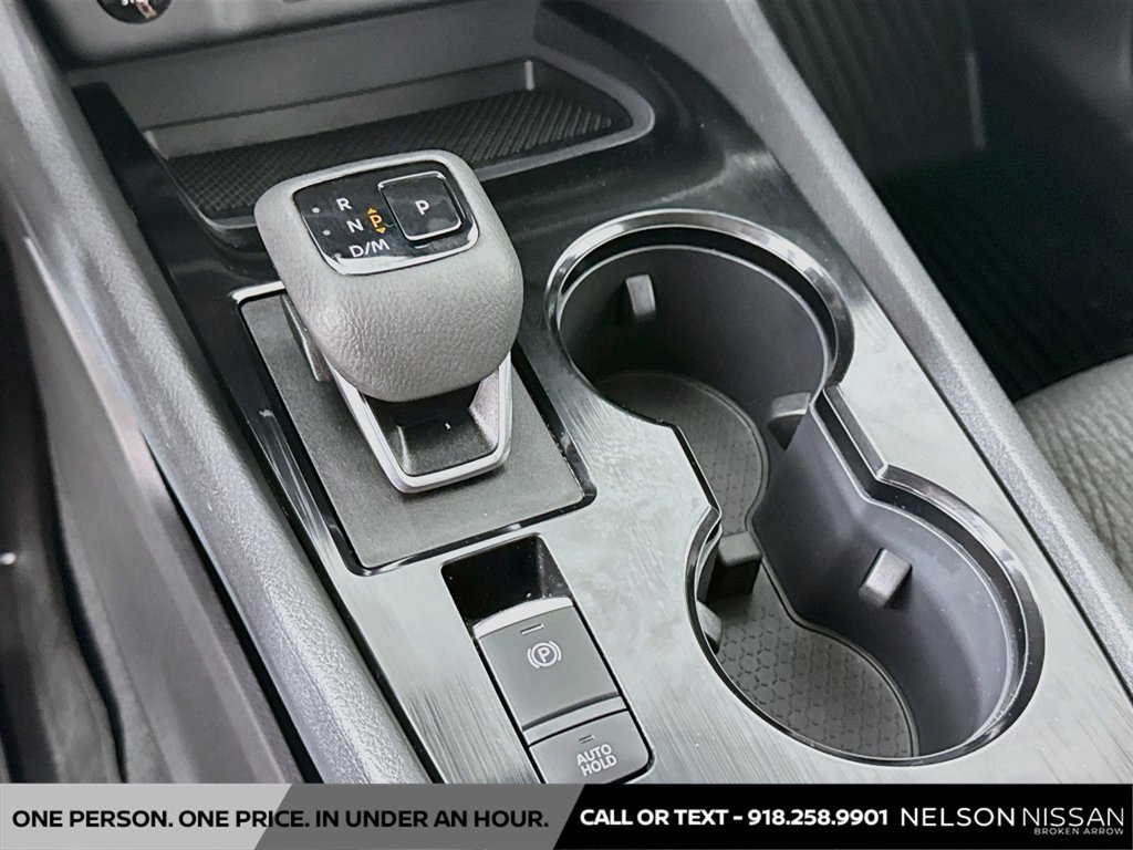 Certified 2026 Nissan Rogue SV FWD image 16