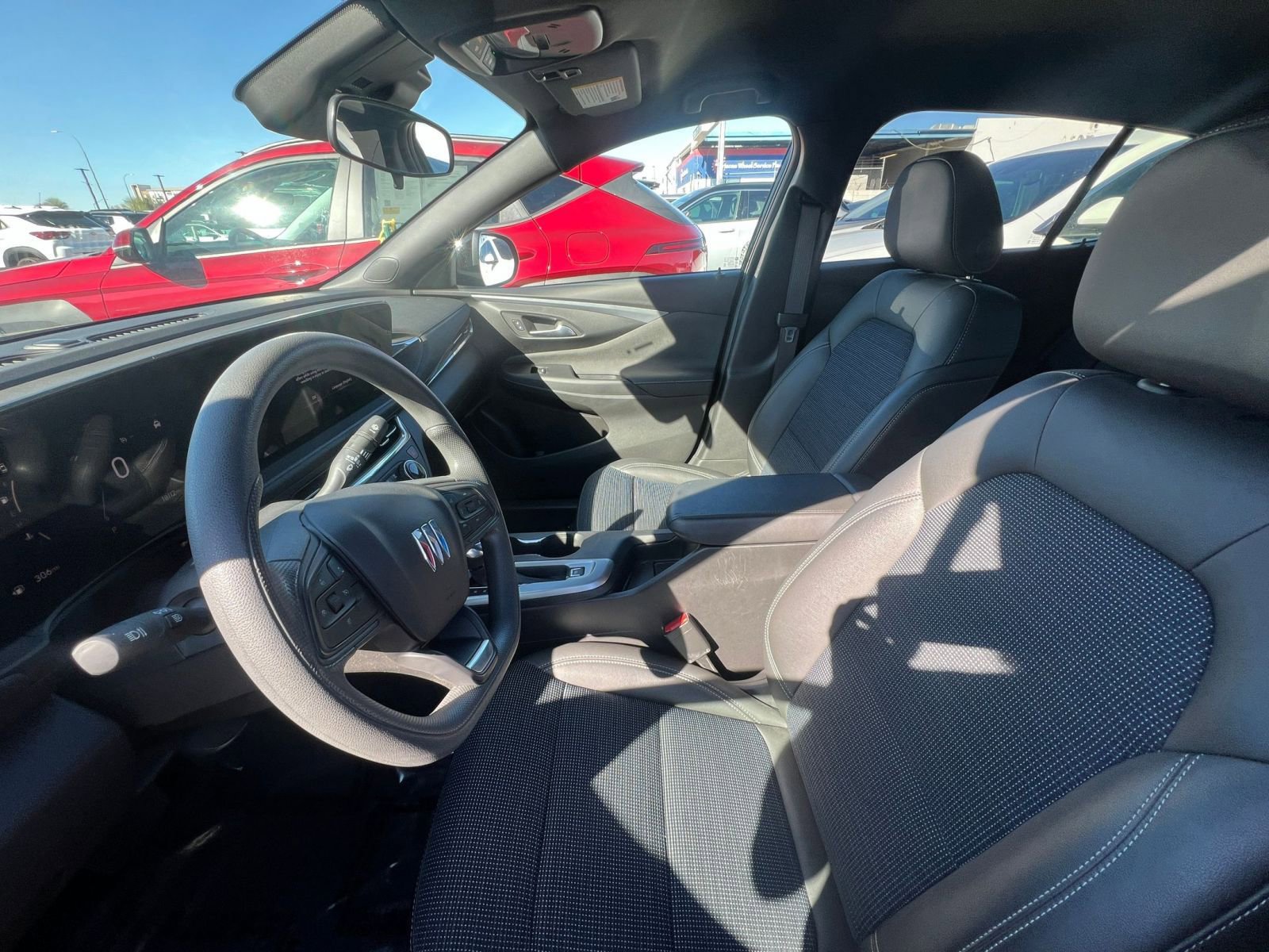 Used 2025 Buick Envista Preferred FWD image 27