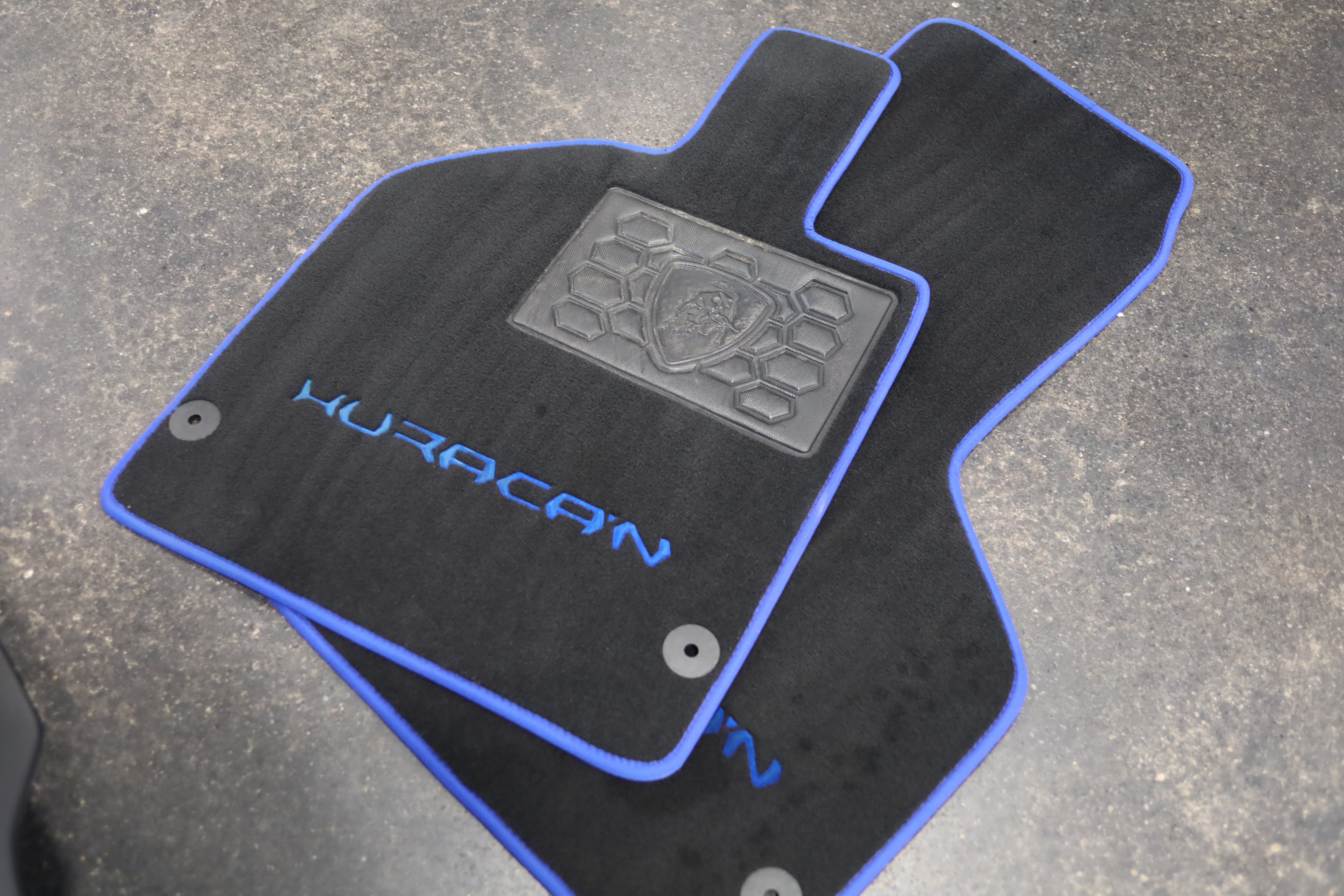 Used 2020 Lamborghini Huracan EVO RWD image 42