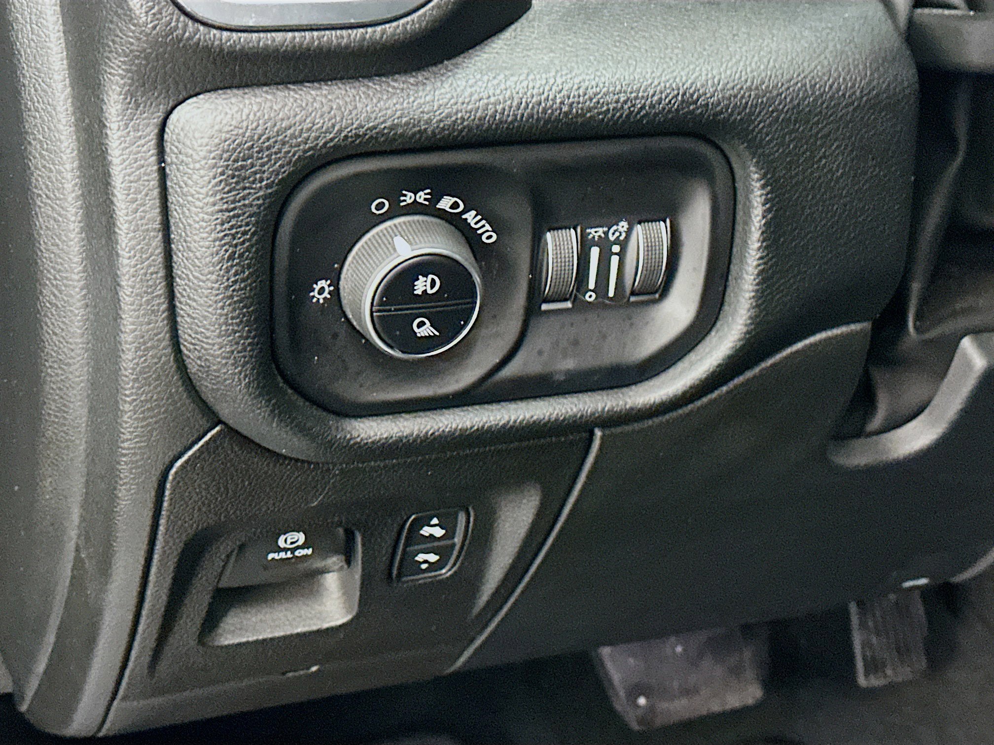 Used 2022 RAM 1500 Laramie image 17