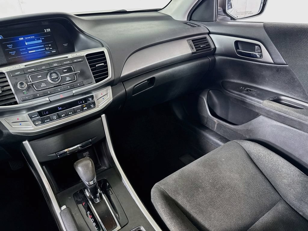 Used 2013 Honda Accord LX image 21