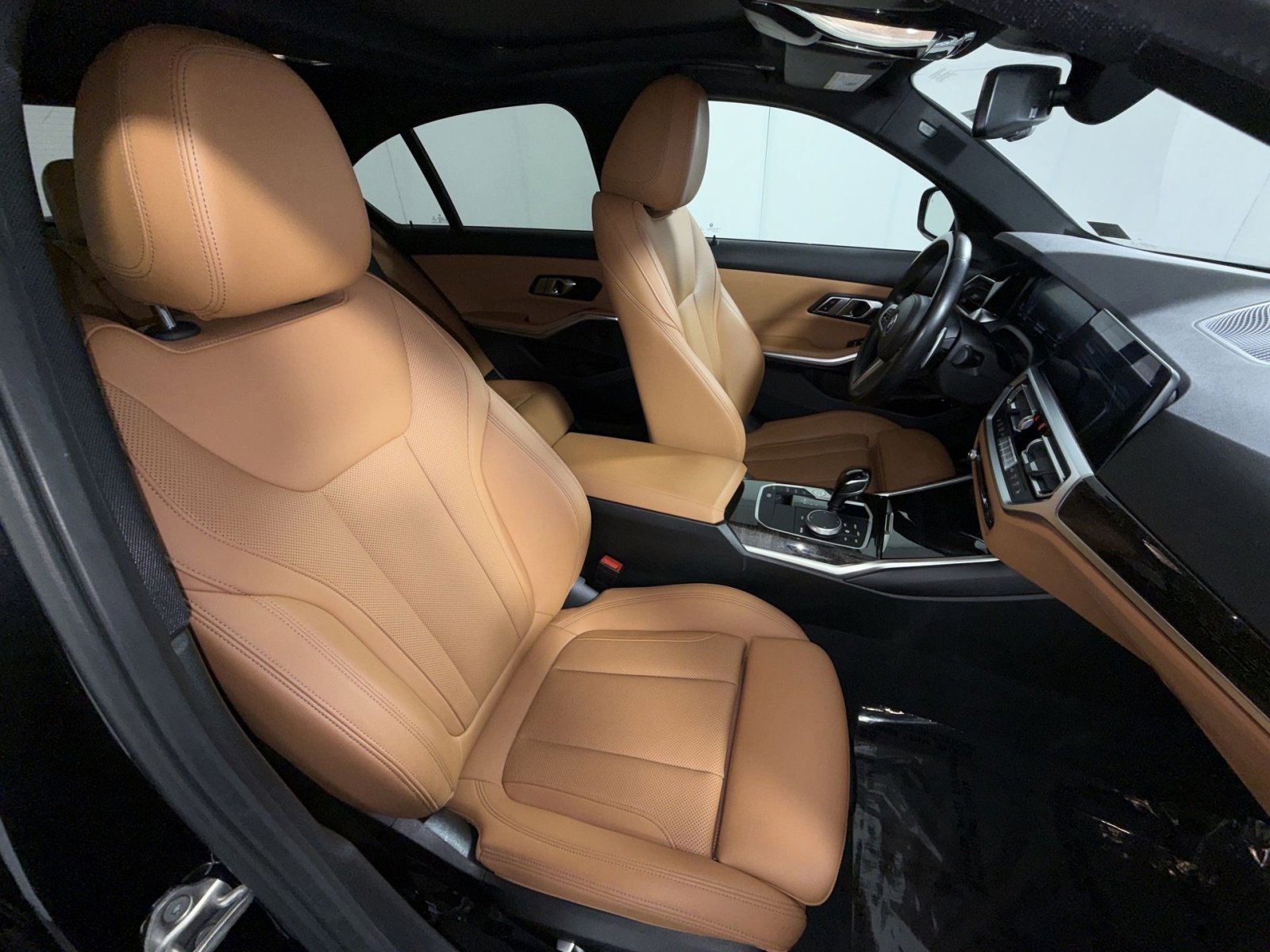 Used 2022 BMW 330e w/ M Sport Package RWD image 27
