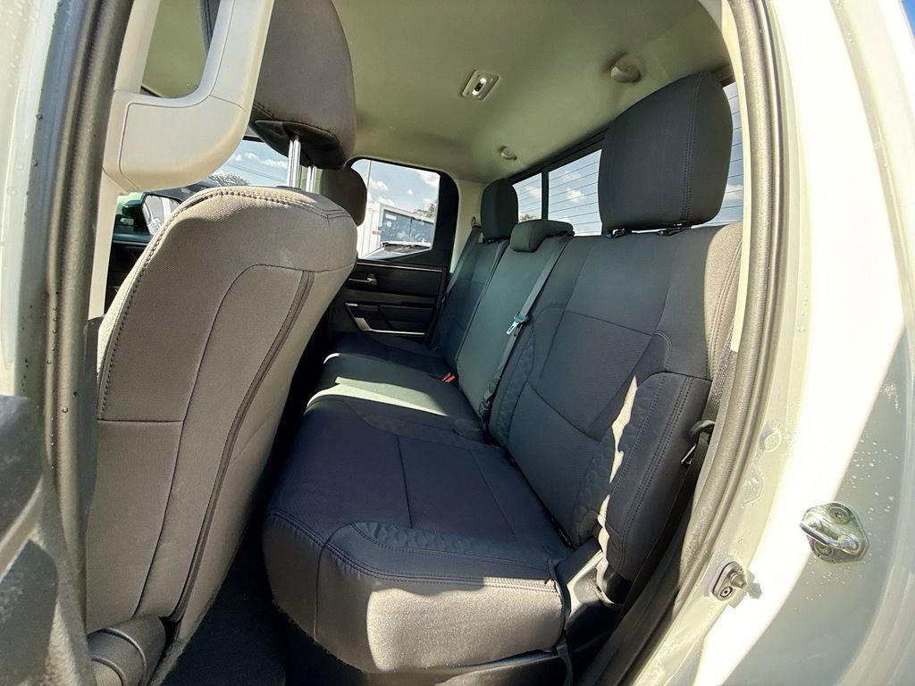 Used 2022 Toyota Tundra SR5 w/ SR5 Convenience Package image 27