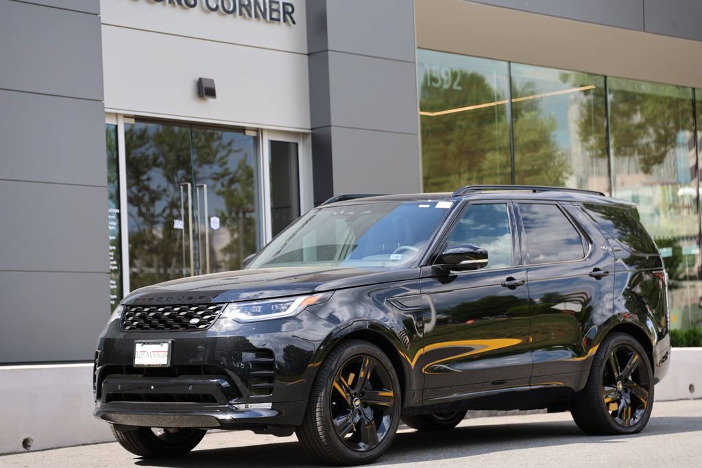 Used 2025 Land Rover Discovery Dynamic SE AWD/4WD image 1