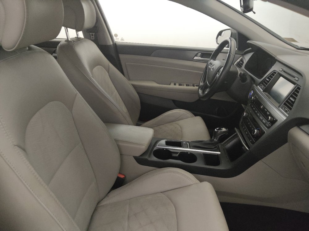 Used 2017 Hyundai Sonata Sport w/ Value Edition Package 02 FWD image 21