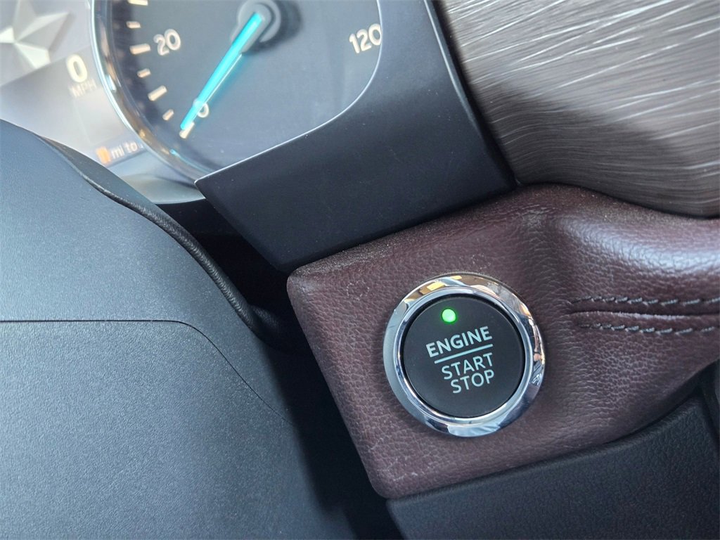 Used 2024 Ford Expedition Limited image 17