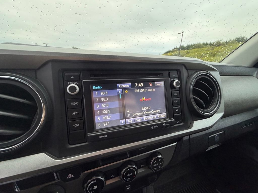 Used 2018 Toyota Tacoma SR5 AWD/4WD image 20