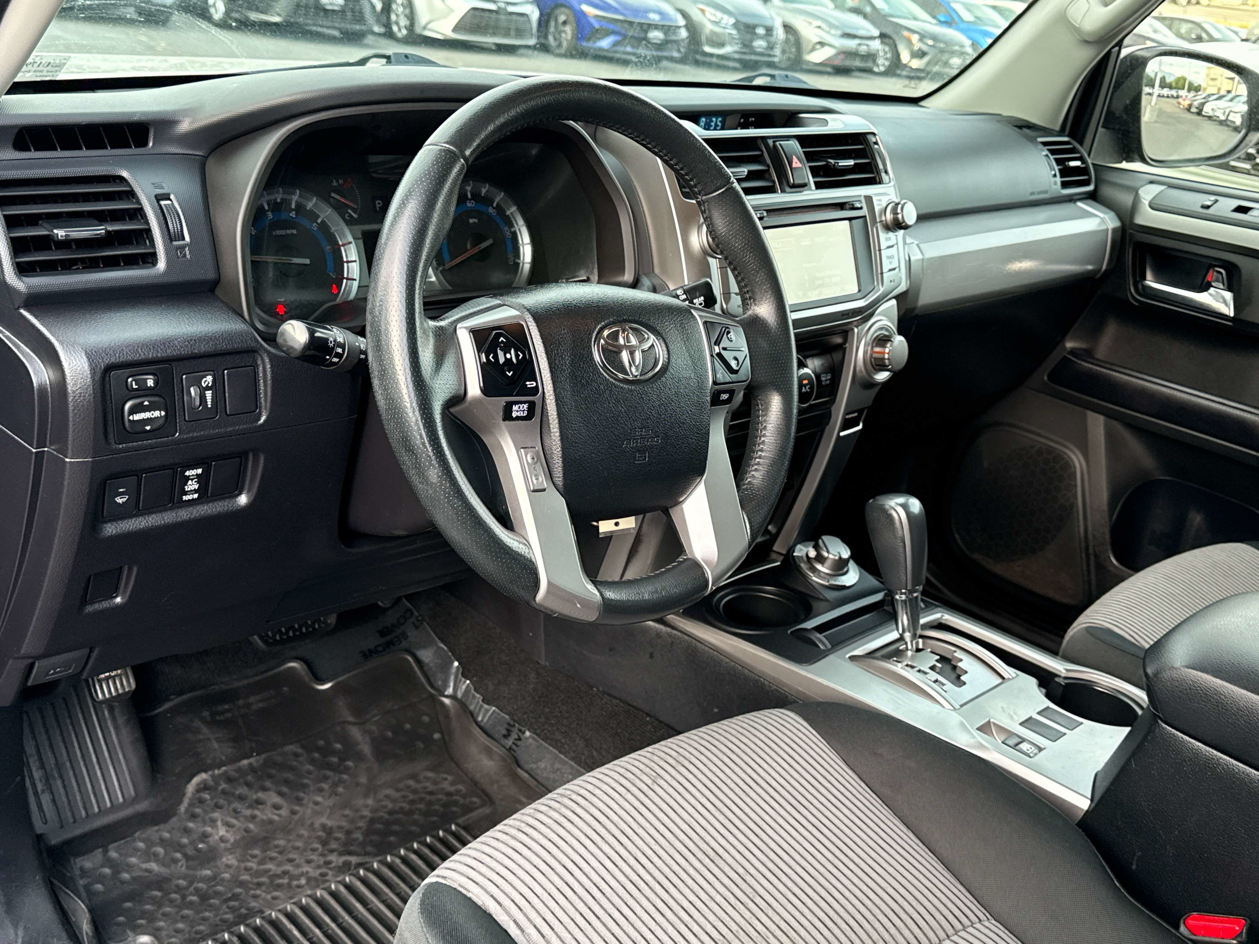 Used 2018 Toyota 4Runner SR5 AWD/4WD image 11