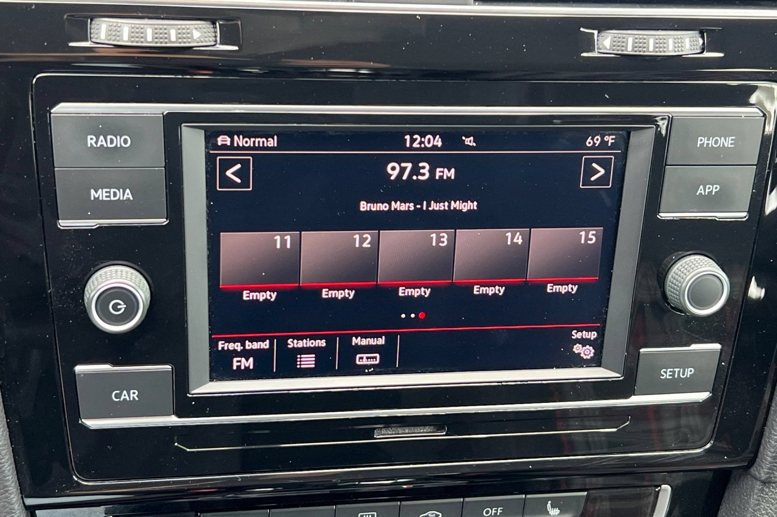 Used 2019 Volkswagen GTI S w/ Driver Assistance Package FWD image 22
