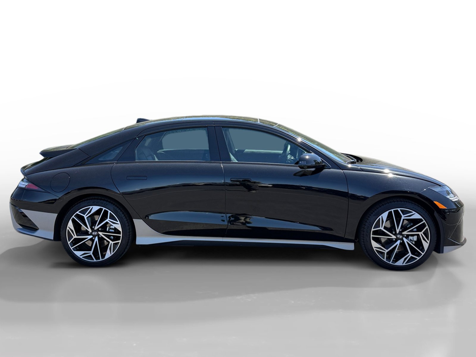 Used 2024 Hyundai Ioniq 6 Limited image 6