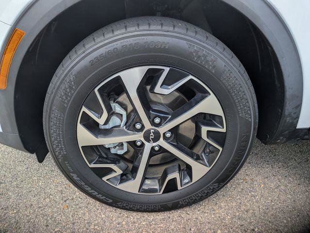 Used 2023 Kia Sportage EX image 28