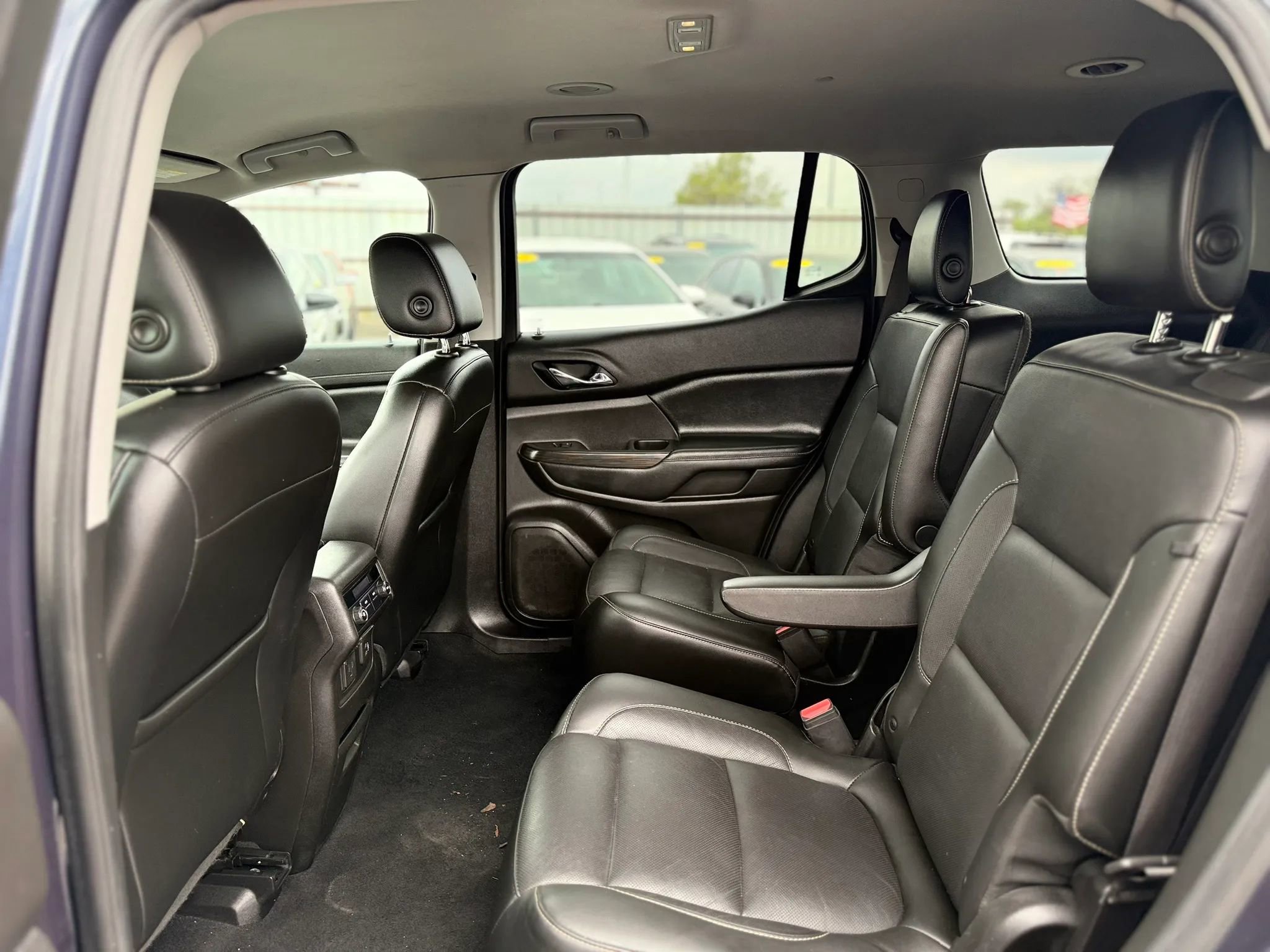 Used 2019 GMC Acadia SLT FWD image 34