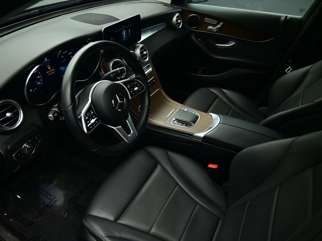Used 2022 Mercedes-Benz GLC 300 4MATIC image 16