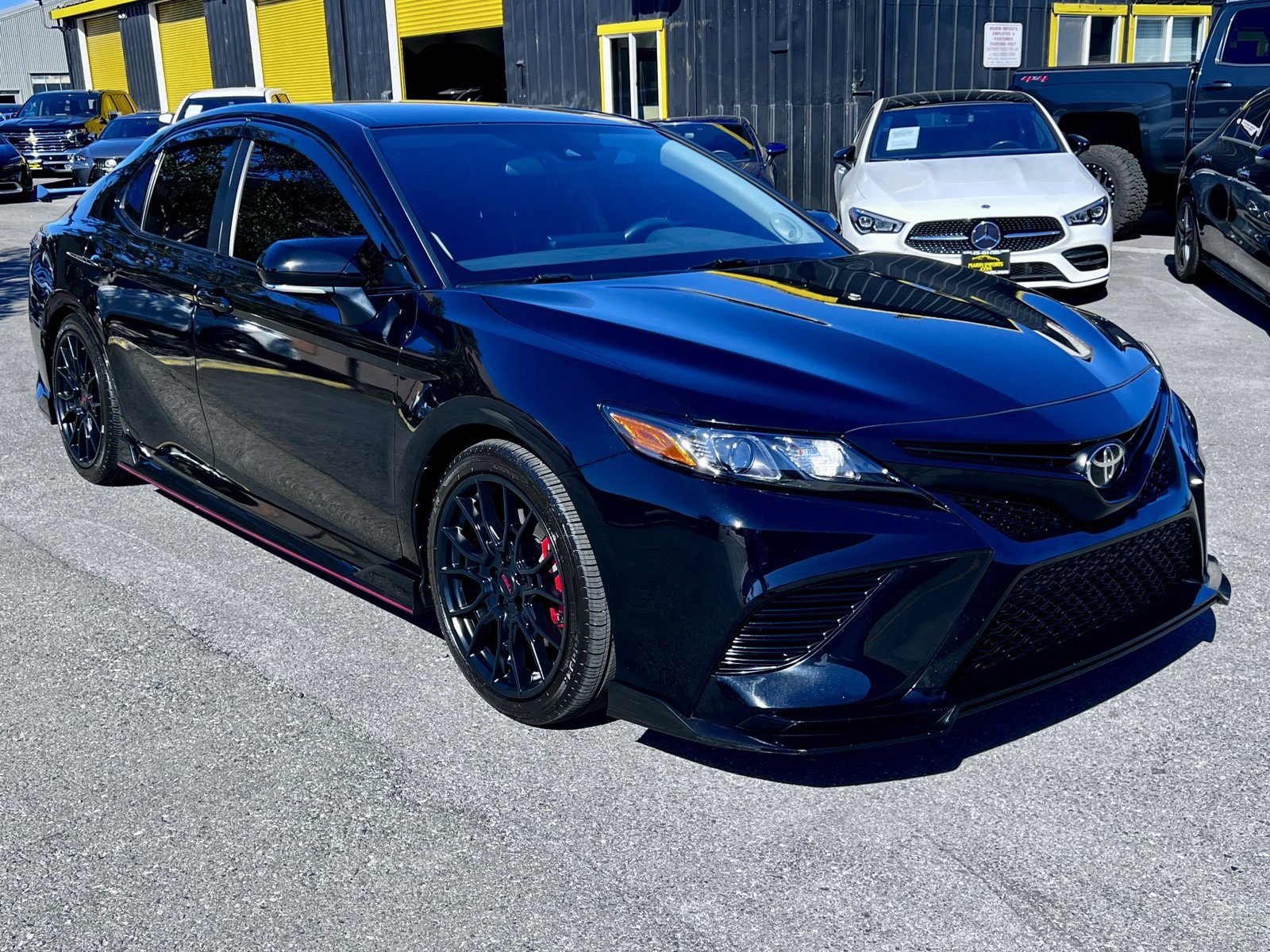 Used 2022 Toyota Camry TRD w/ TRD Package w/JBL Audio FWD image 4