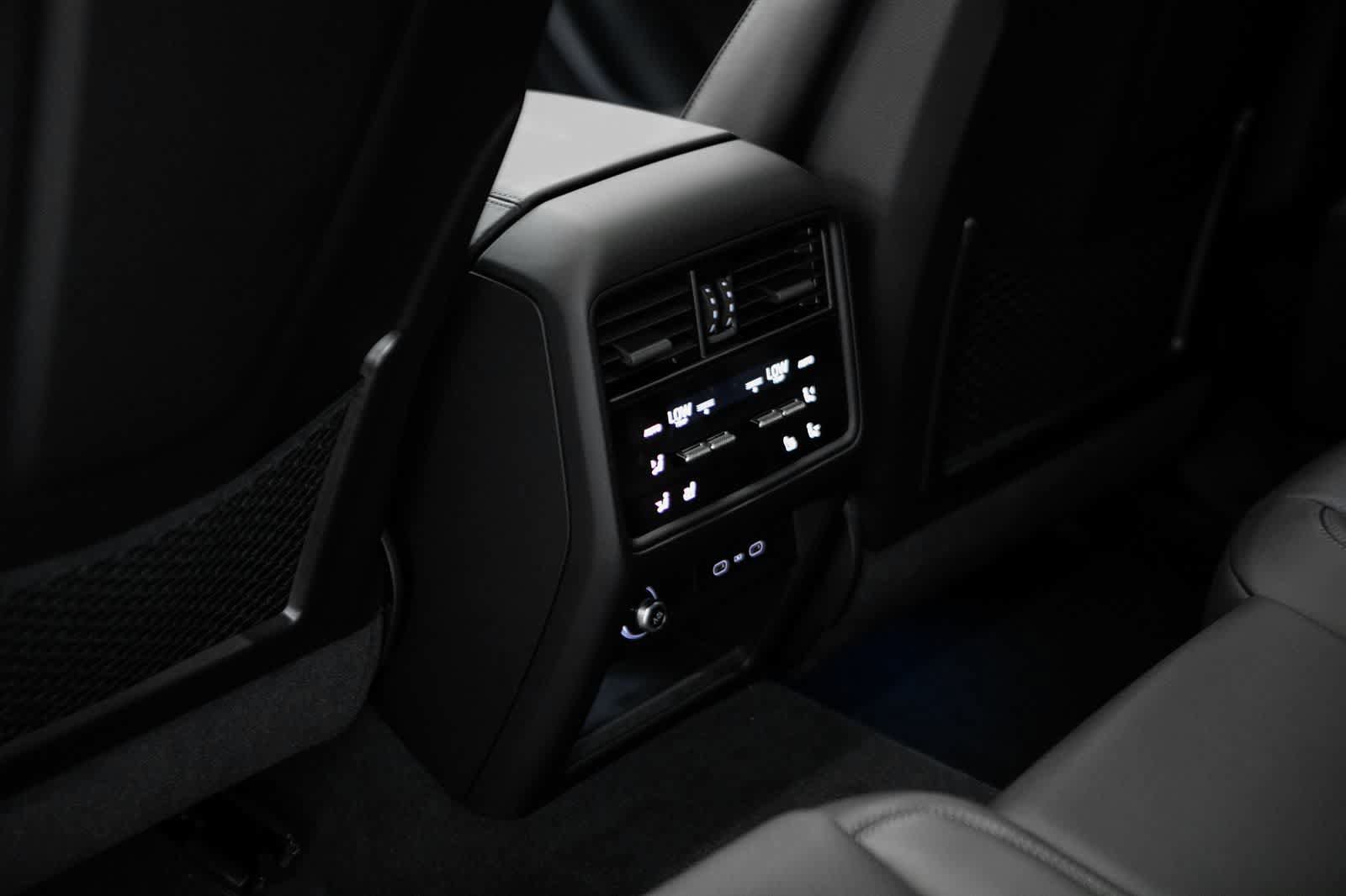 New 2026 Porsche Cayenne GTS AWD/4WD image 32