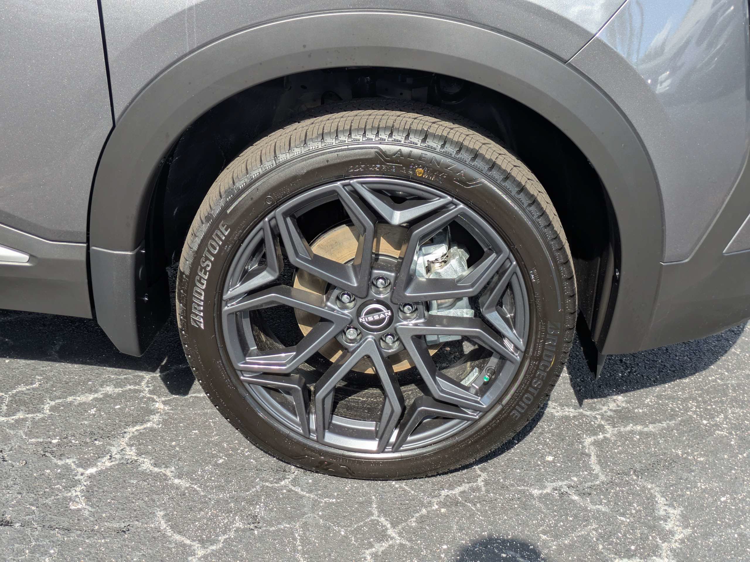 New 2027 Nissan Kicks SR FWD image 11