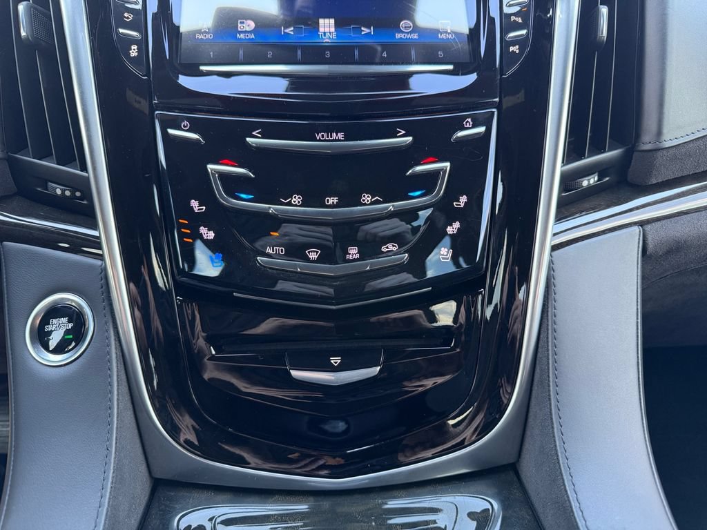 Used 2020 Cadillac Escalade Platinum AWD/4WD image 15