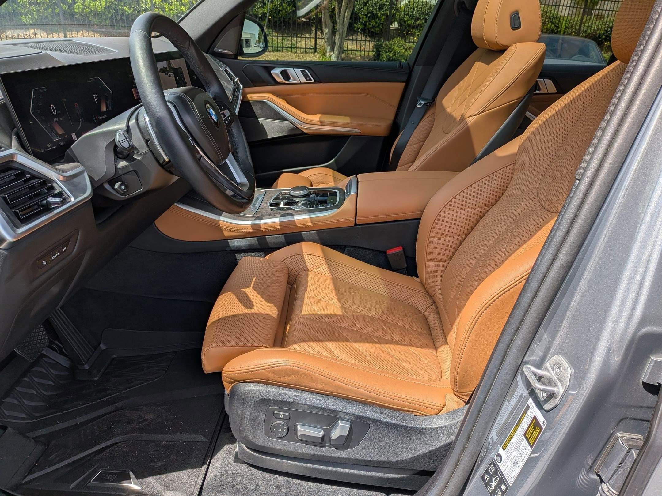 Used 2024 BMW X5 xDrive40i w/ Premium Package AWD/4WD image 16