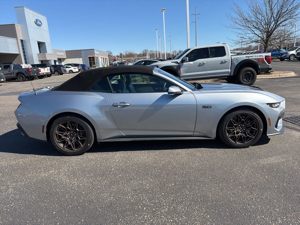 Used 2025 Ford Mustang GT Premium w/ GT Performance Package image 2