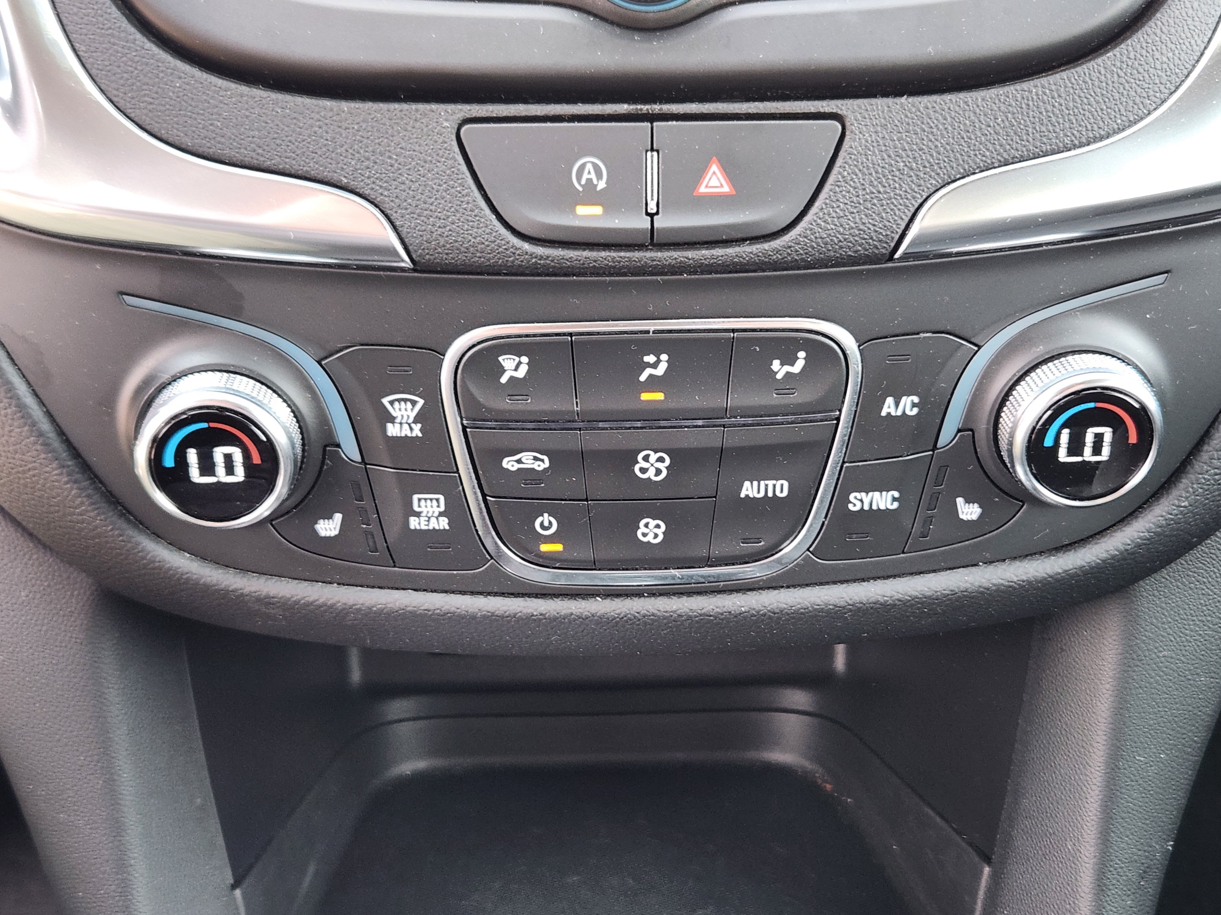Used 2024 Chevrolet Equinox LT AWD/4WD image 15
