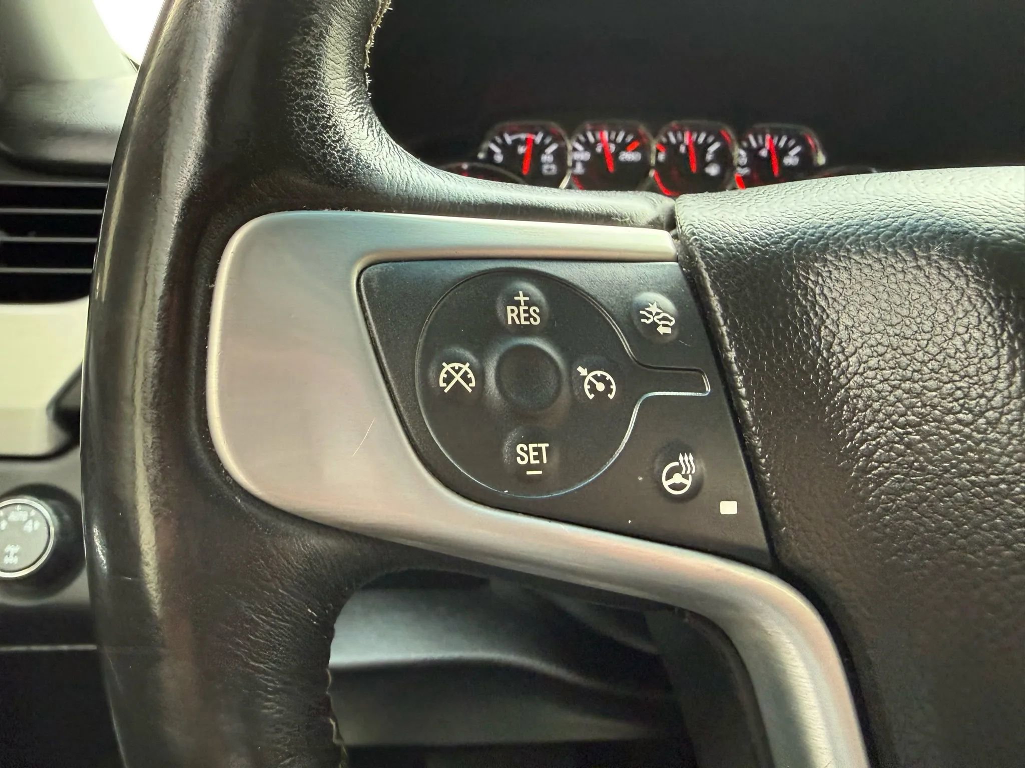 Used 2016 GMC Yukon SLT w/ Open Road Package image 24